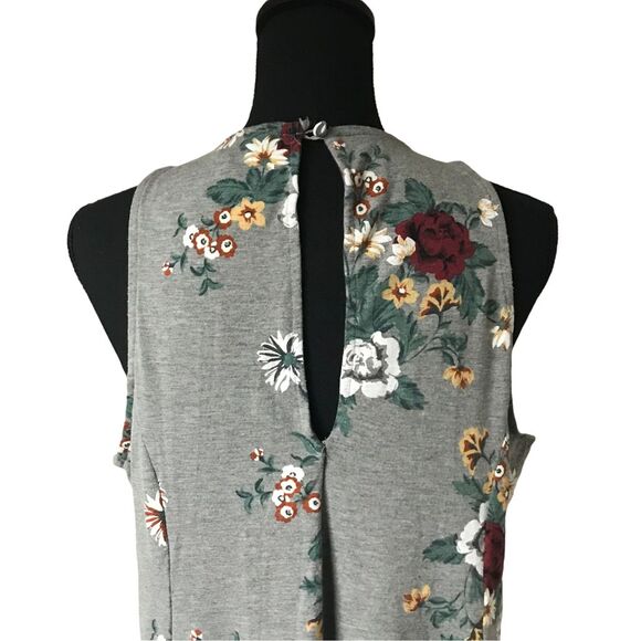 Torrid Gray Floral Hanky Hem Keyhole Dress - Picture 3 of 7